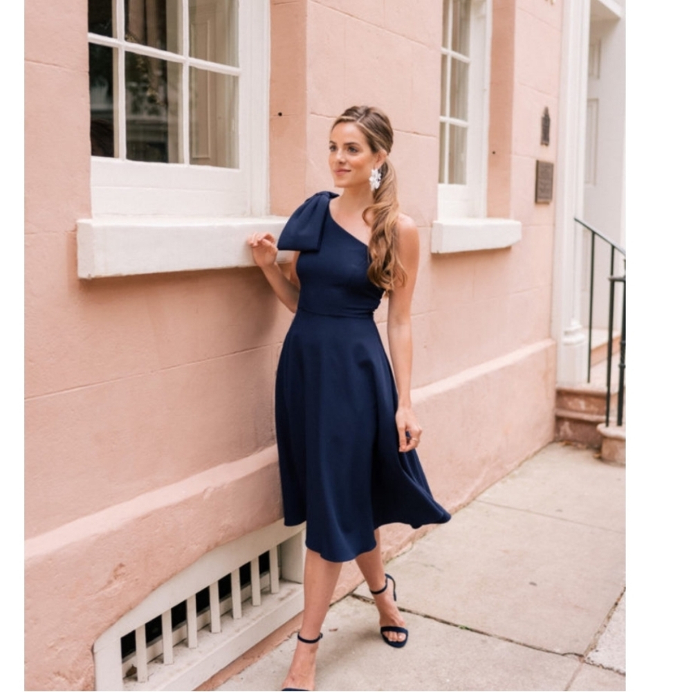 Gal Meets Glam Yvonne navy one shoulder dress